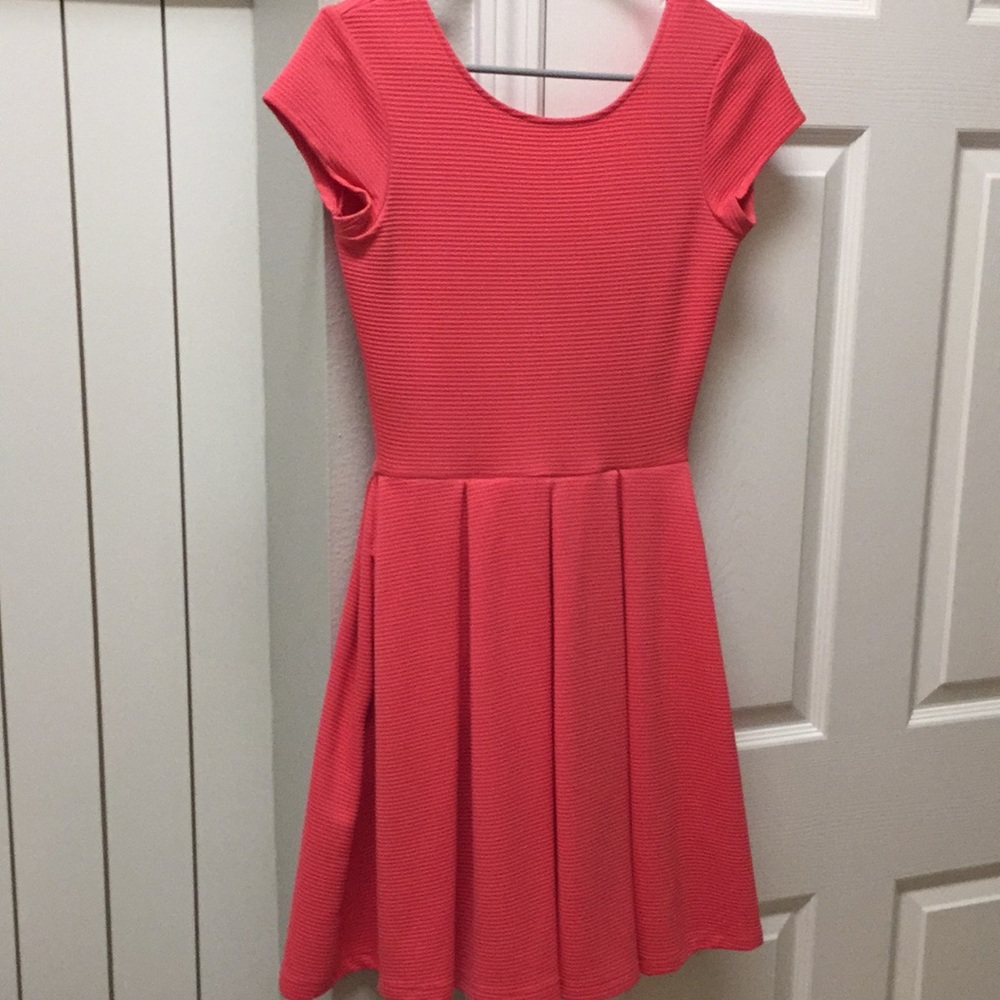 Dress - Picture 2 of 3